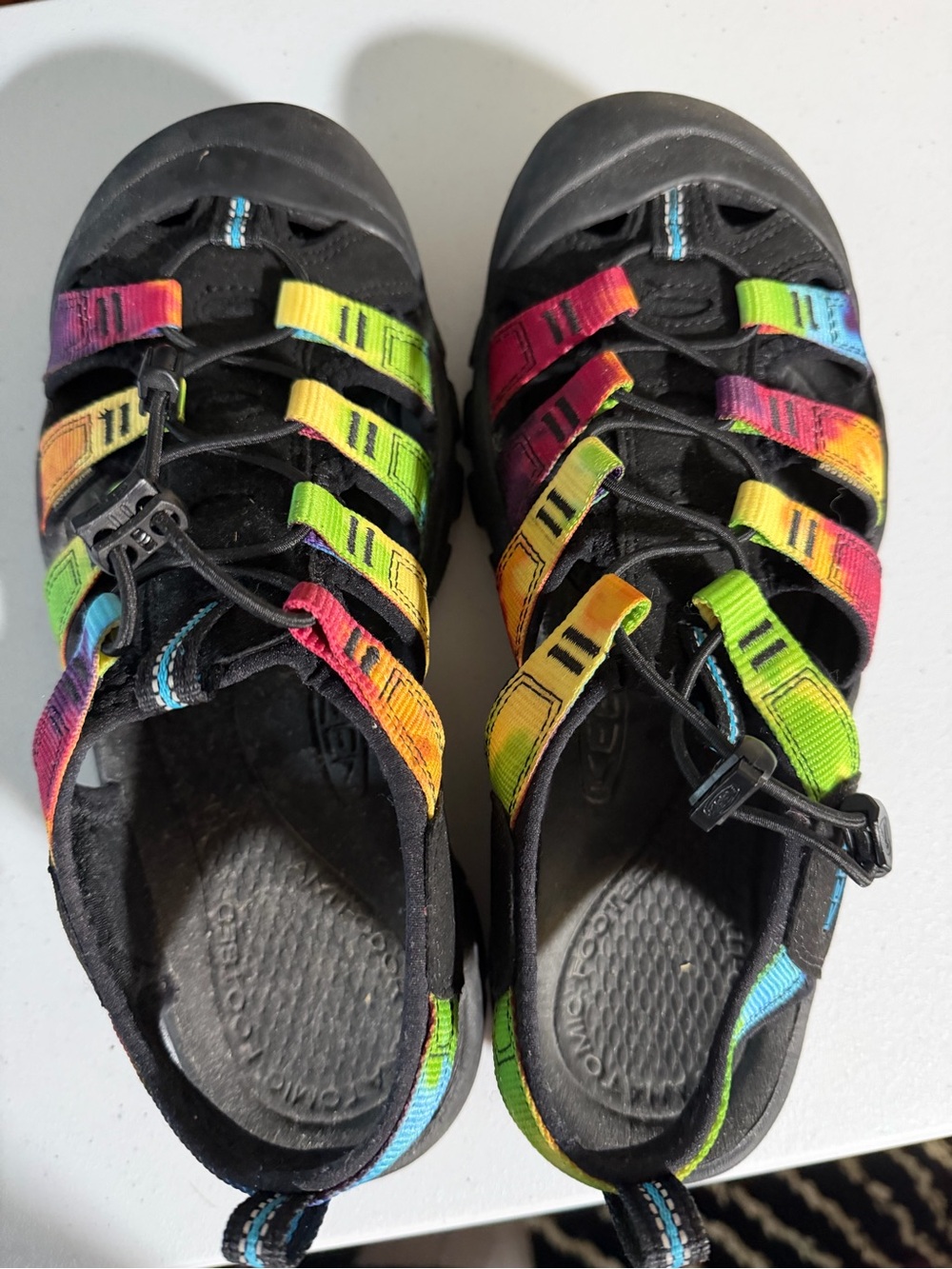 KEEN Newport H2 Tie Dye closed toe sandal ladies size 10.5
